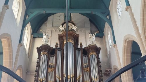 01 20250327 Het orgel met de oude trekbalkdelen